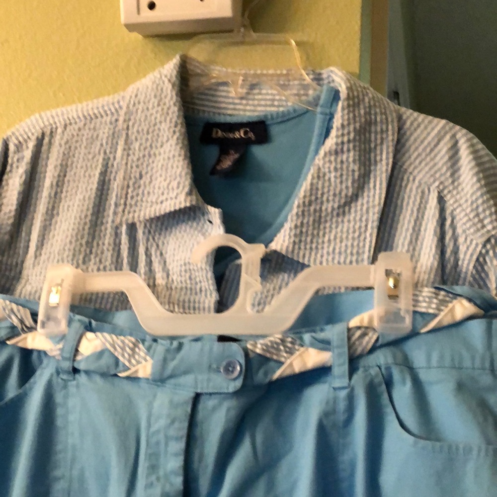 Cute Denim and Co outfit. Pants have 29” inseam, comes with T-shirt and shacket.